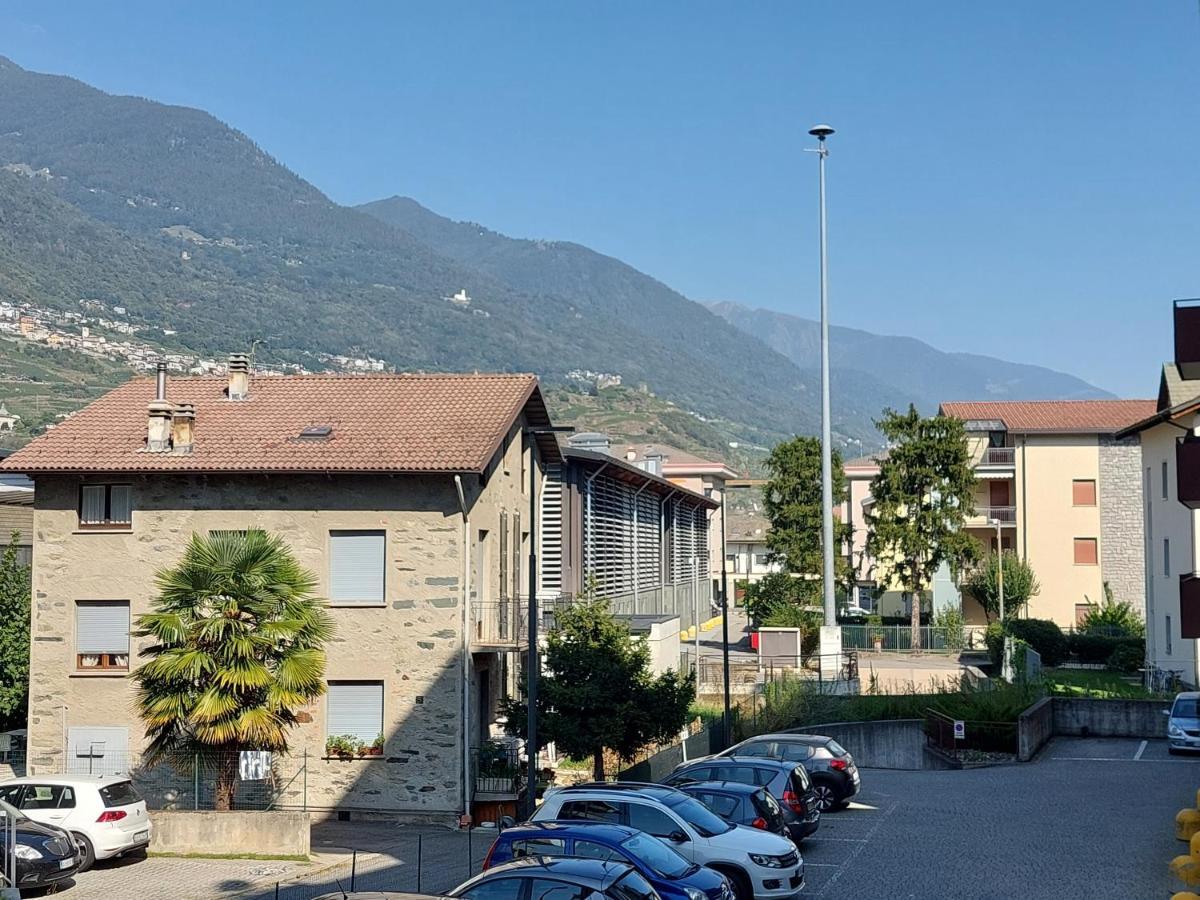 Ferienwohnung Bilocale Luminoso, Ottima Posizione Sondrio Exterior foto
